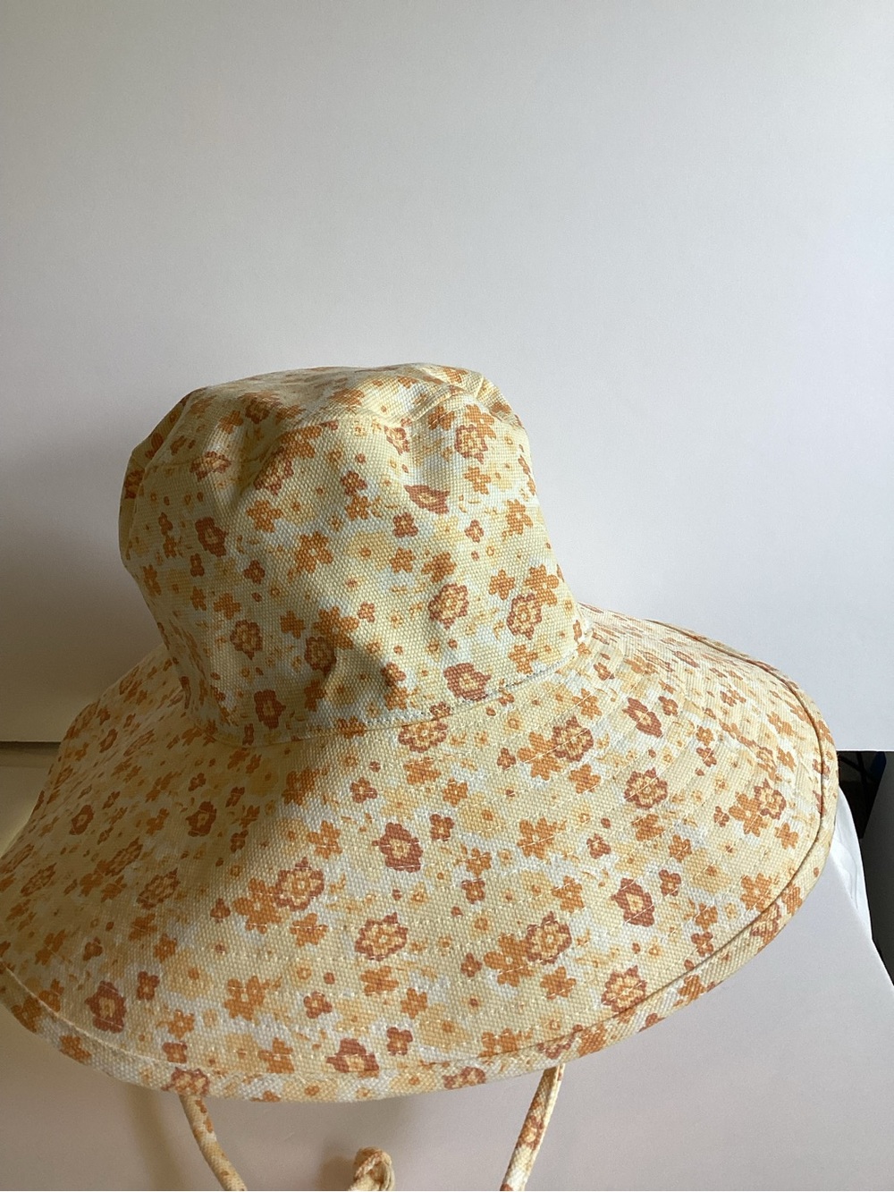 Lack Of Color Cotton Peach Bloom Floral Holiday Bucket Hat Sz S/M NWT - Picture 2 of 10